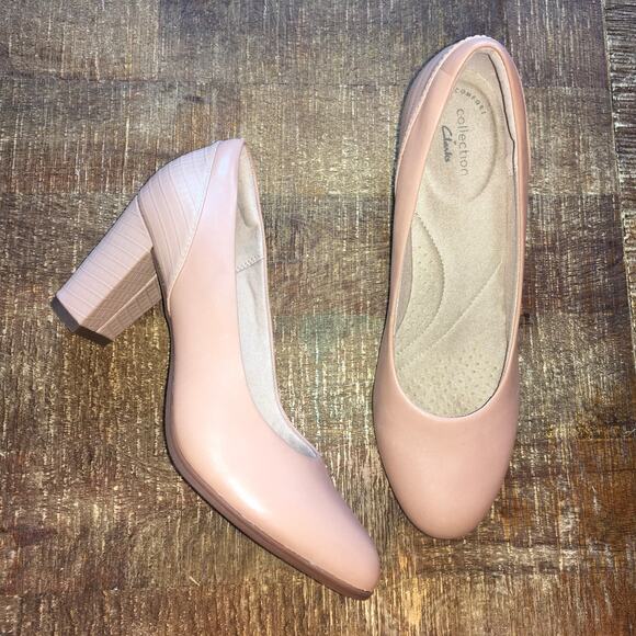 Clarks Alayna Ray Pump Womens 8.5 Heel Shoe Praline Beige Light Pink Classic - Picture 2 of 10